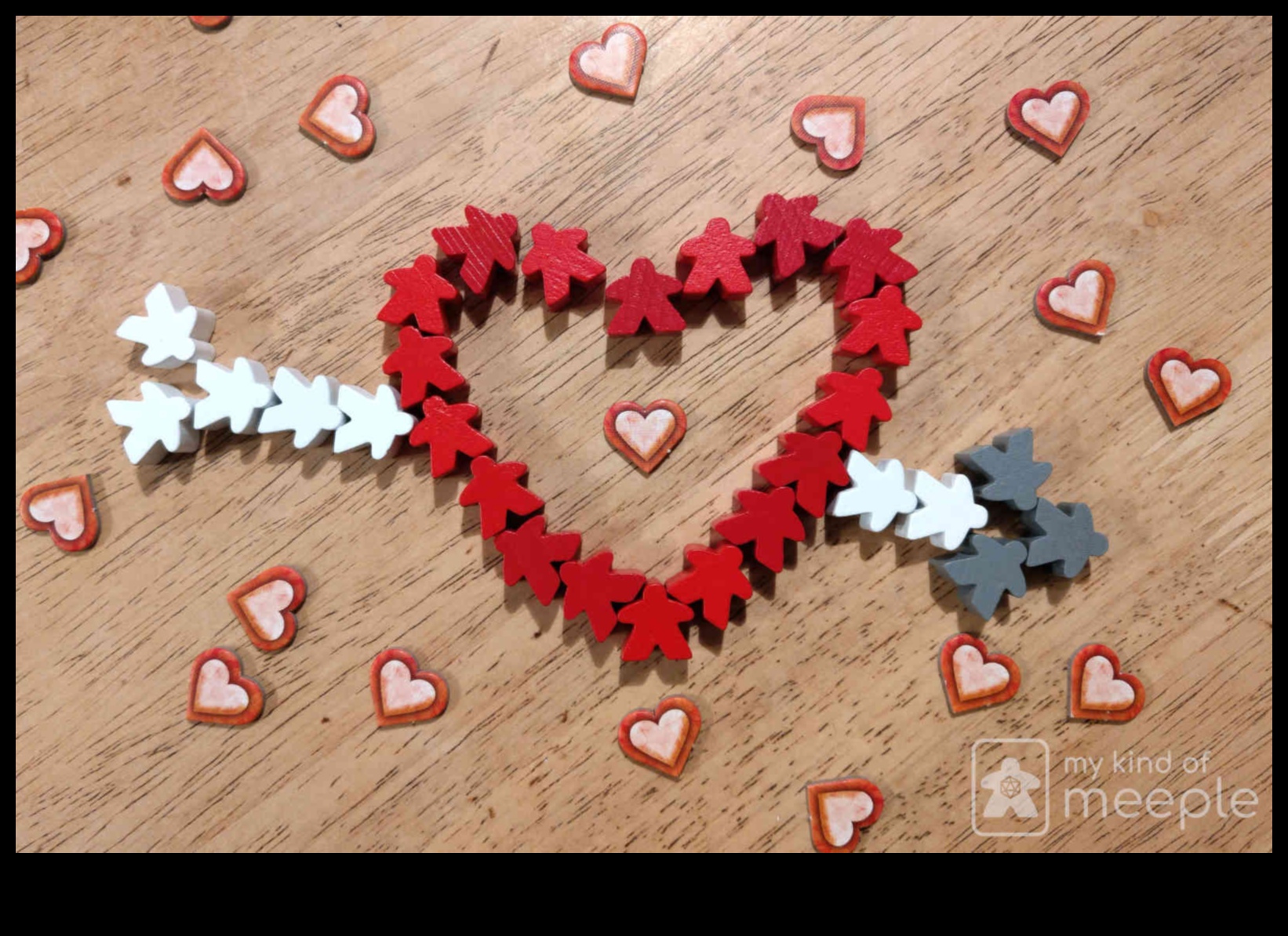 Game Night Grandeur Cadouri pentru jocuri de masă pentru o Ziua Îndrăgostiților jucăușă 2 Game Night Grandeur: Cadouri pentru jocuri de masă pentru o Ziua Îndrăgostiților jucăușă