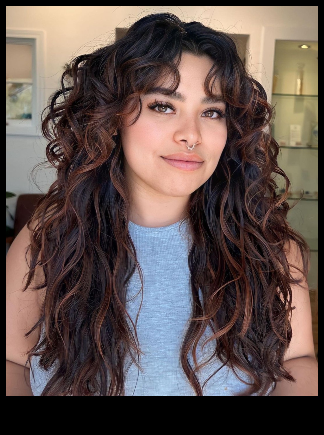 Wavy Wonders Cum să îmbunătățești părul lung cu curbe grațioase 4 Wavy Wonders: Îmbunătățirea părului lung cu curbe grațioase