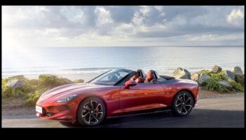 Eleganța accelerației: viteza grațioasă a mașinilor sport emblematice