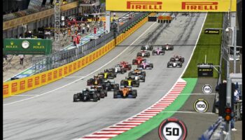 Cronici pe circuitul de curse: Povești despre triumf și provocări în sporturile cu motor